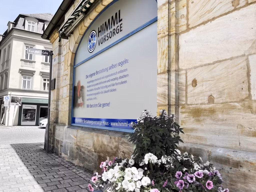 HIMML VORSORGE Haus in Bayreuth Schaufenster